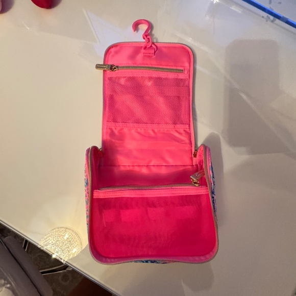 Lilly Pulitzer GWP Travel Case Splendor In The Sand Multi Hang Up Make Up NEW - Picture 3 of 5
